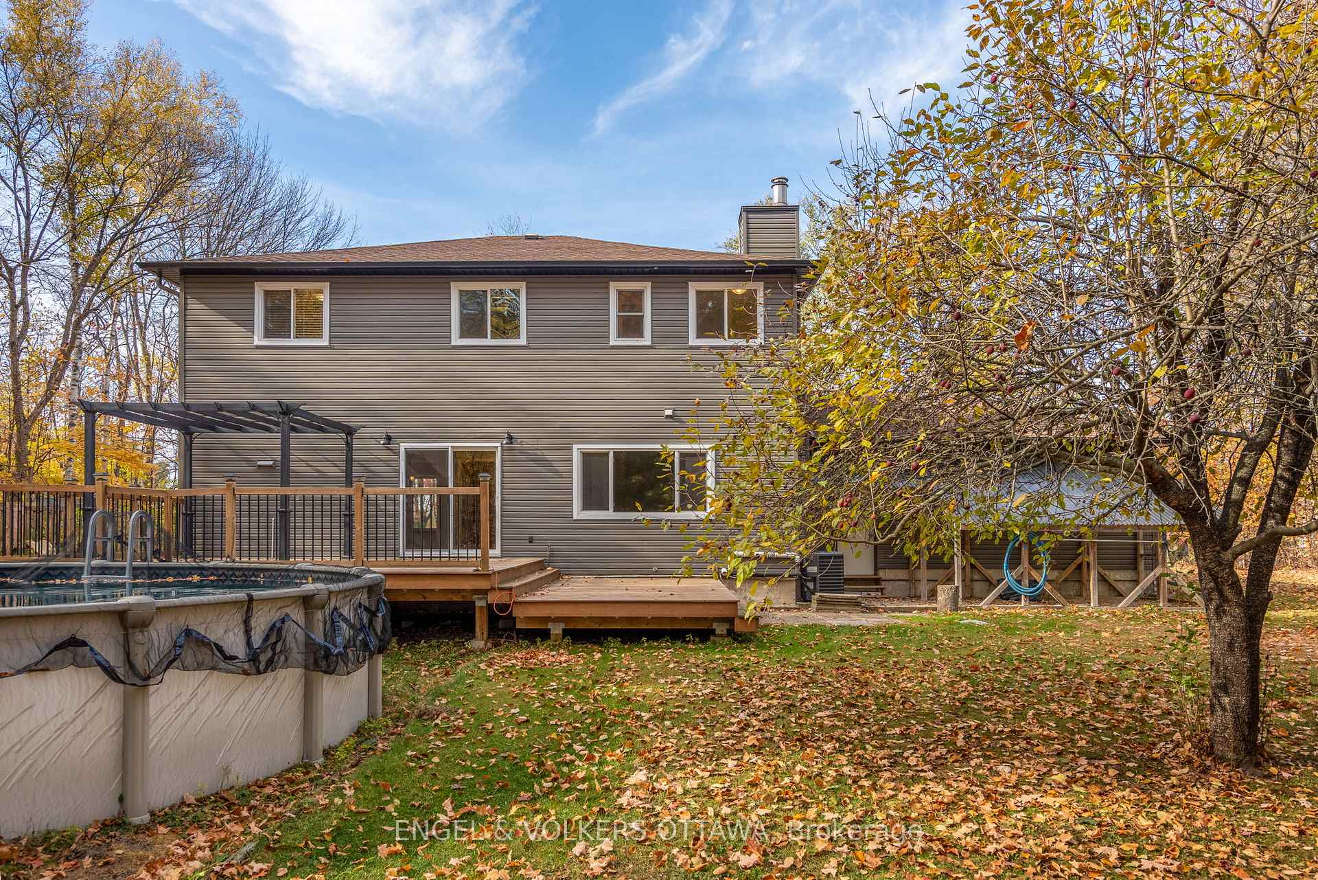 Photo 17 of 4720 Whispering Willow Drive, Ottawa, Sarsfield/Bearbrook — HOMEH
