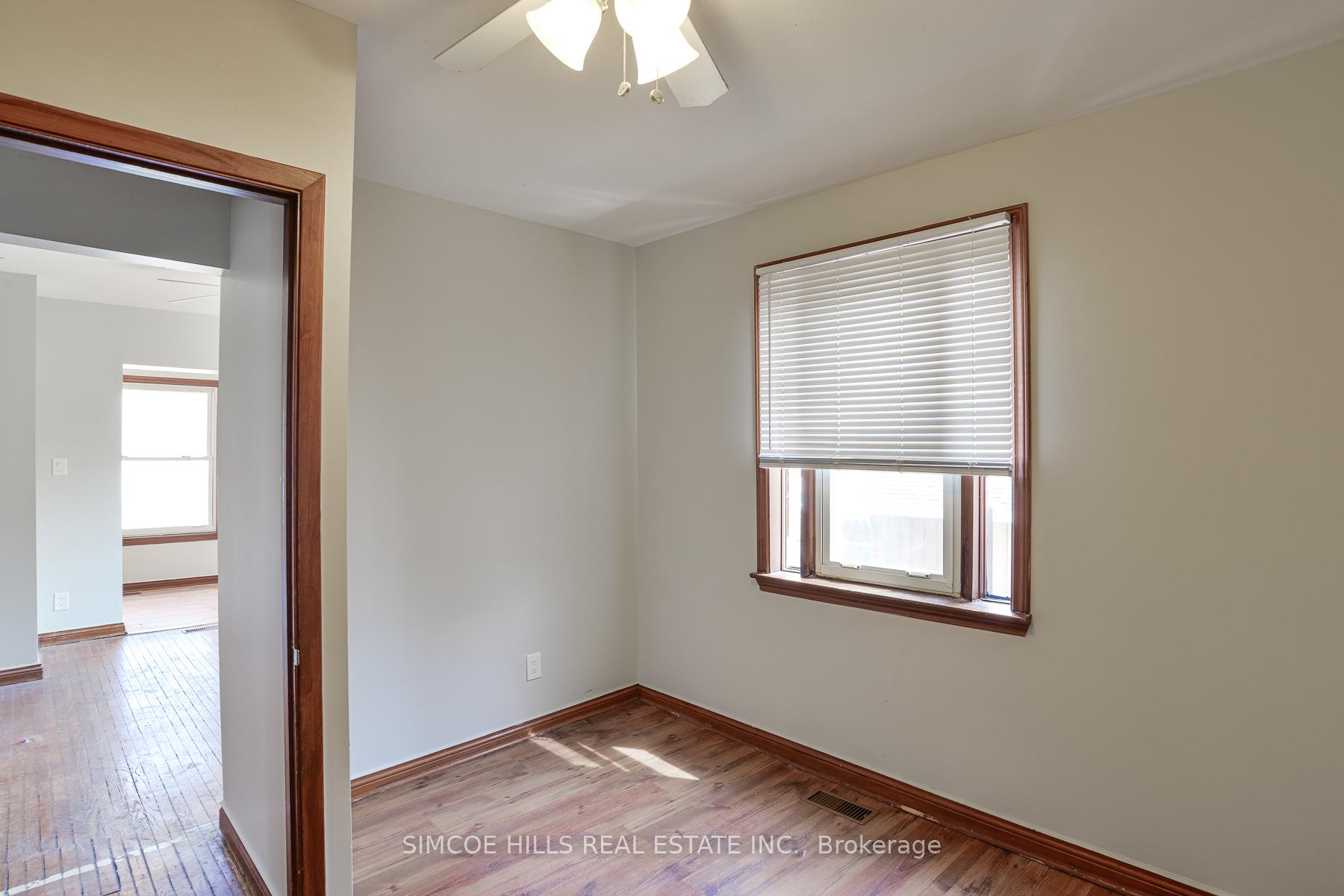 Photo 8 of 113 Douglas Street, Orillia — HOMEH