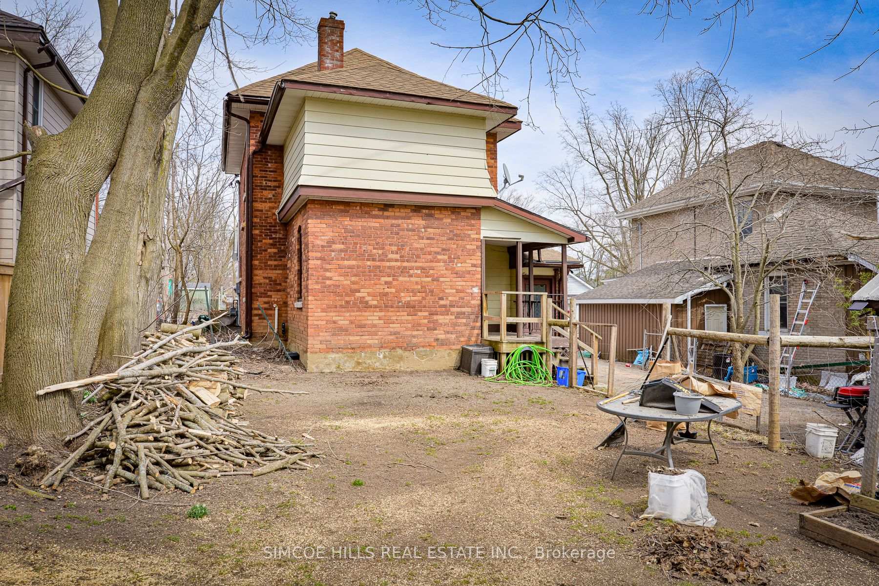 Photo 16 of 113 Douglas Street, Orillia — HOMEH