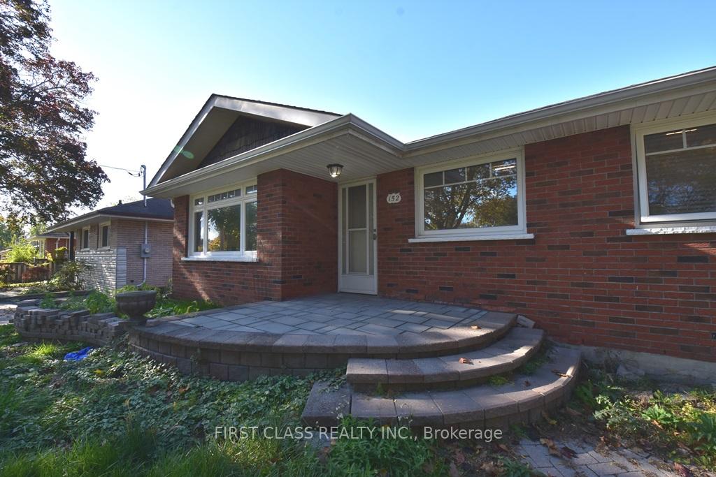 Photo 3 of 152 Eastmount Street, Oshawa, Eastdale — HOMEH