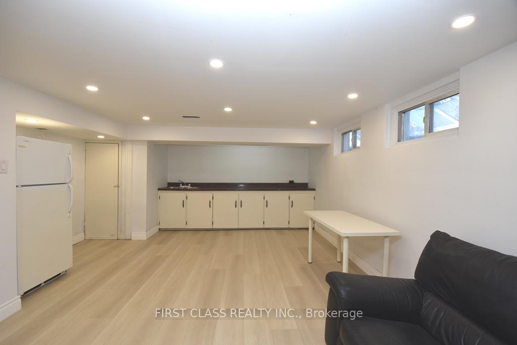 Photo 15 of 152 Eastmount Street, Oshawa, Eastdale — HOMEH