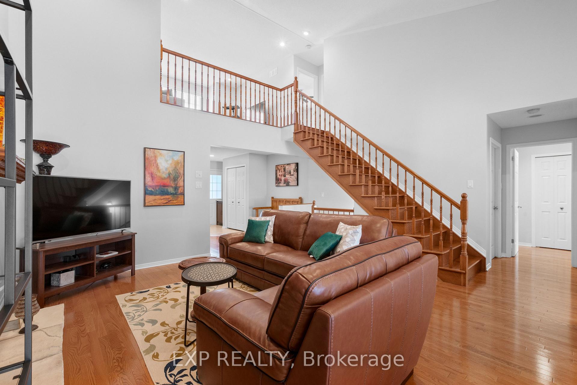 Photo 8 of 111 Coursier Crescent, Ottawa, Avalon East — HOMEH