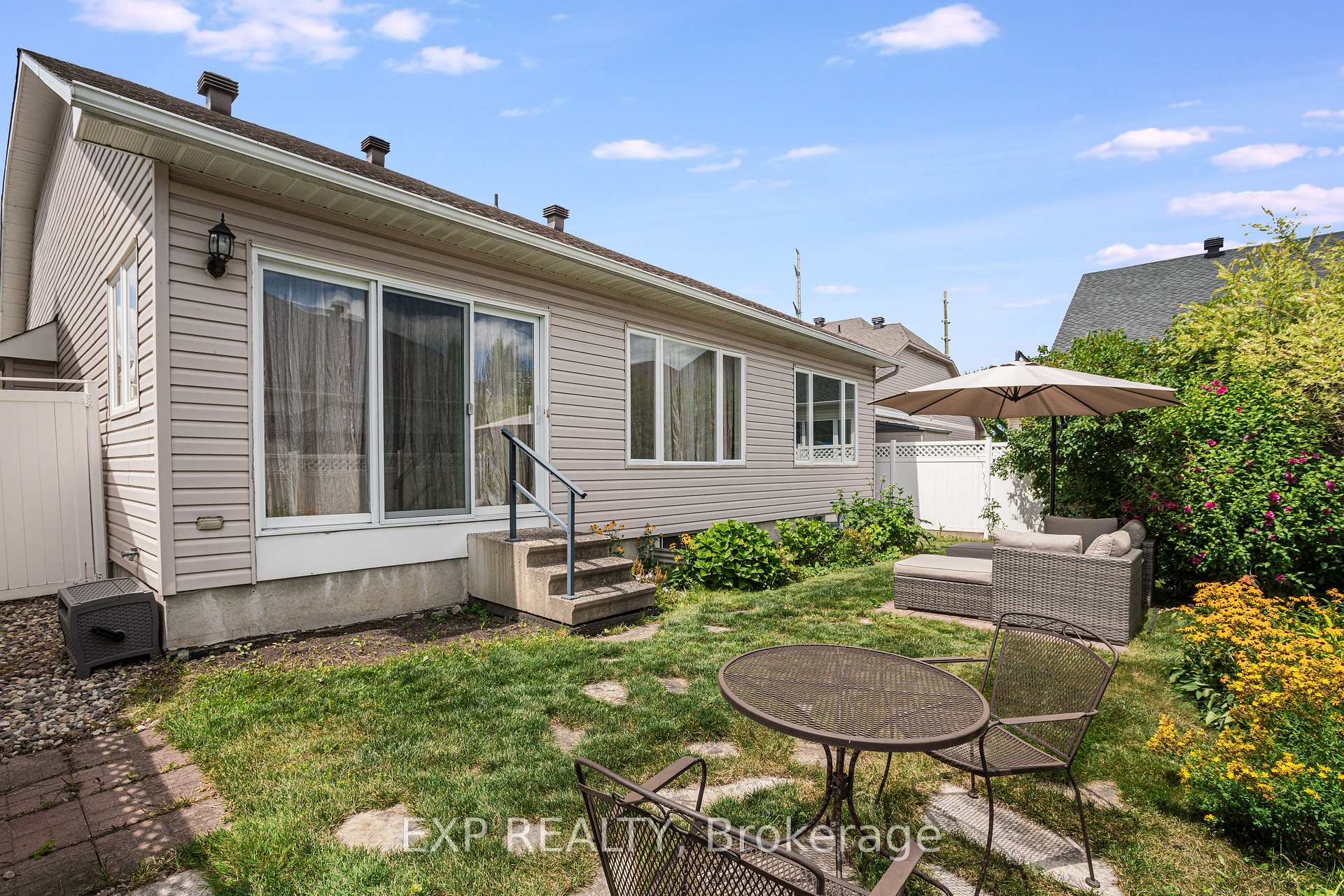 Photo 39 of 111 Coursier Crescent, Ottawa, Avalon East — HOMEH
