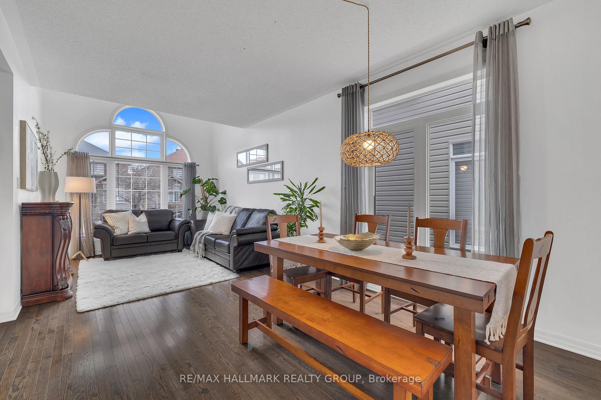 Photo 8 of 418 Dovehaven Street, Ottawa, Mer Bleue/Bradley Estates/Anderson Park — HOMEH