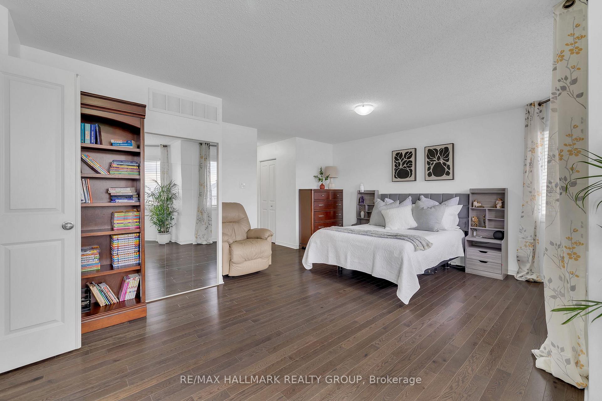 Photo 17 of 418 Dovehaven Street, Ottawa, Mer Bleue/Bradley Estates/Anderson Park — HOMEH