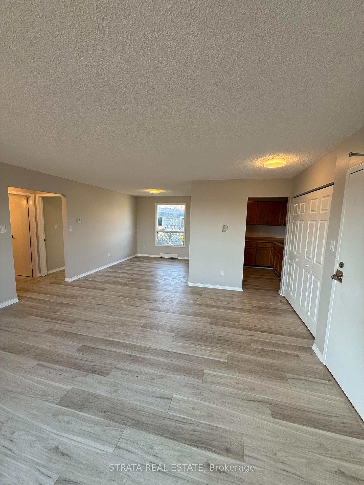 Photo 1 of Unit 5, 338 Malaga Road, Oshawa, Lakeview — HOMEH