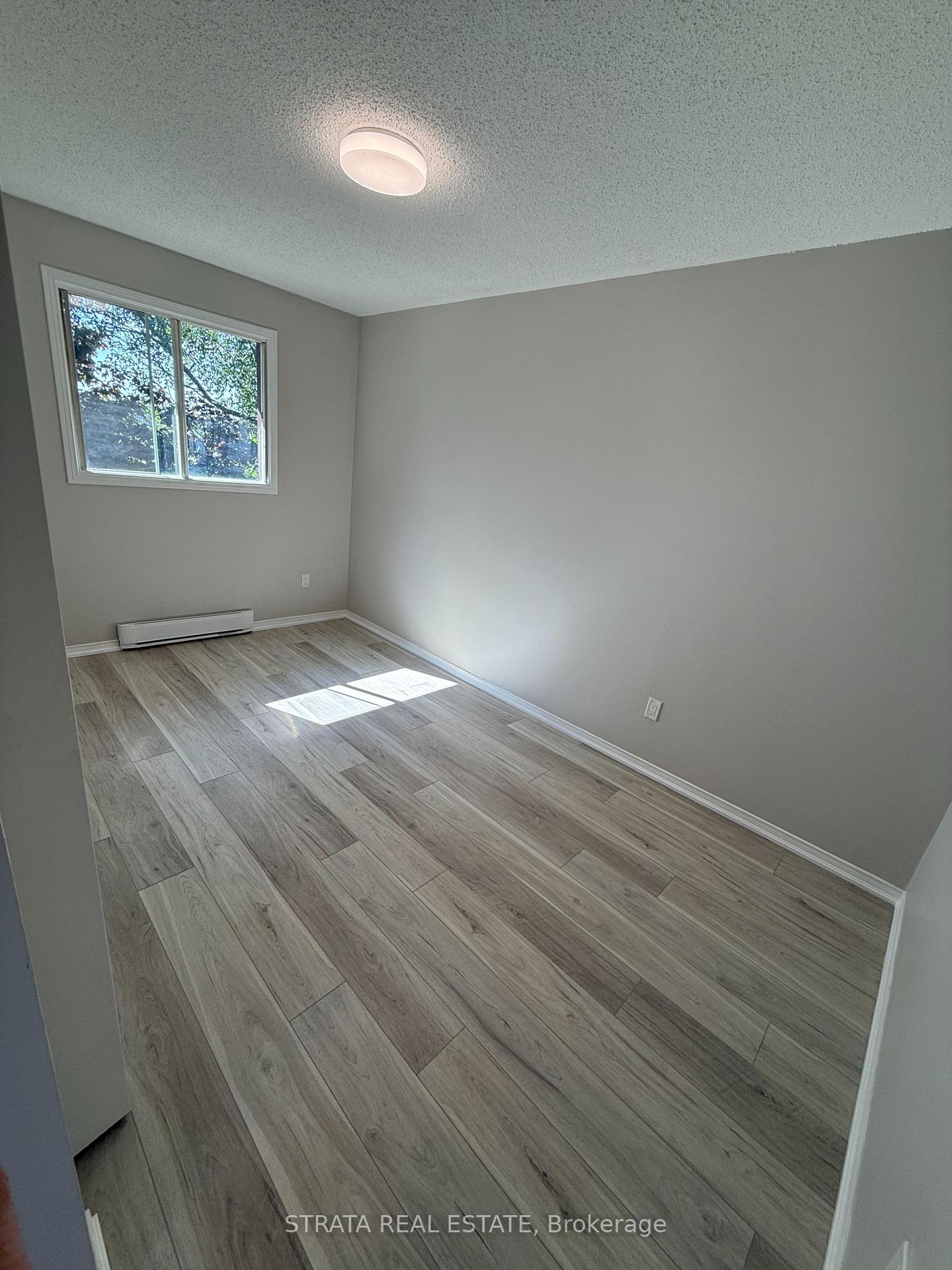 Photo 3 of Unit 5, 338 Malaga Road, Oshawa, Lakeview — HOMEH