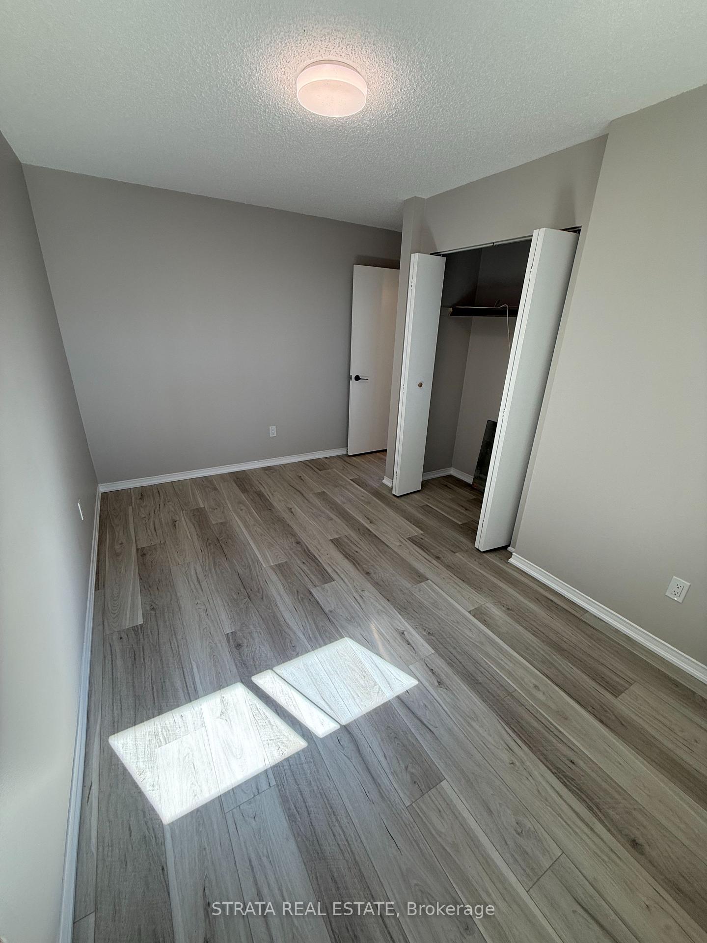 Photo 4 of Unit 5, 338 Malaga Road, Oshawa, Lakeview — HOMEH
