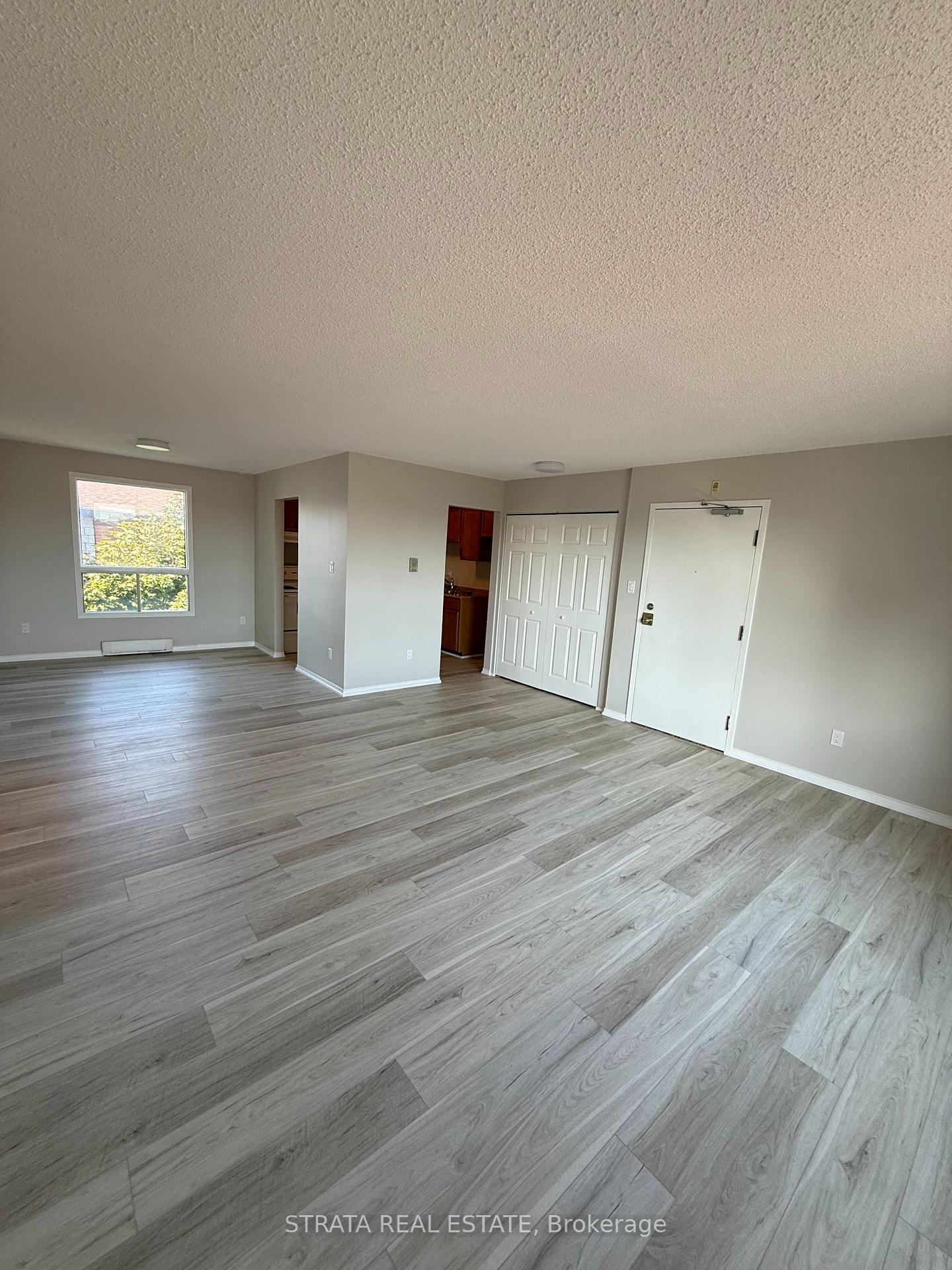 Photo 9 of Unit 5, 338 Malaga Road, Oshawa, Lakeview — HOMEH