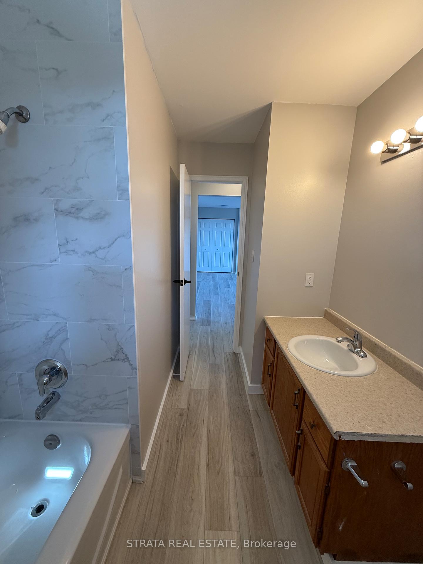 Photo 14 of Unit 5, 338 Malaga Road, Oshawa, Lakeview — HOMEH