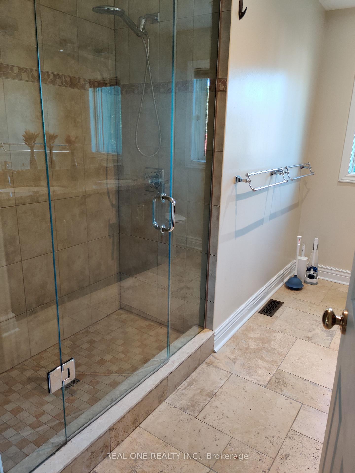 Photo 14 of 26 Addington Square, Markham, Unionville — HOMEH