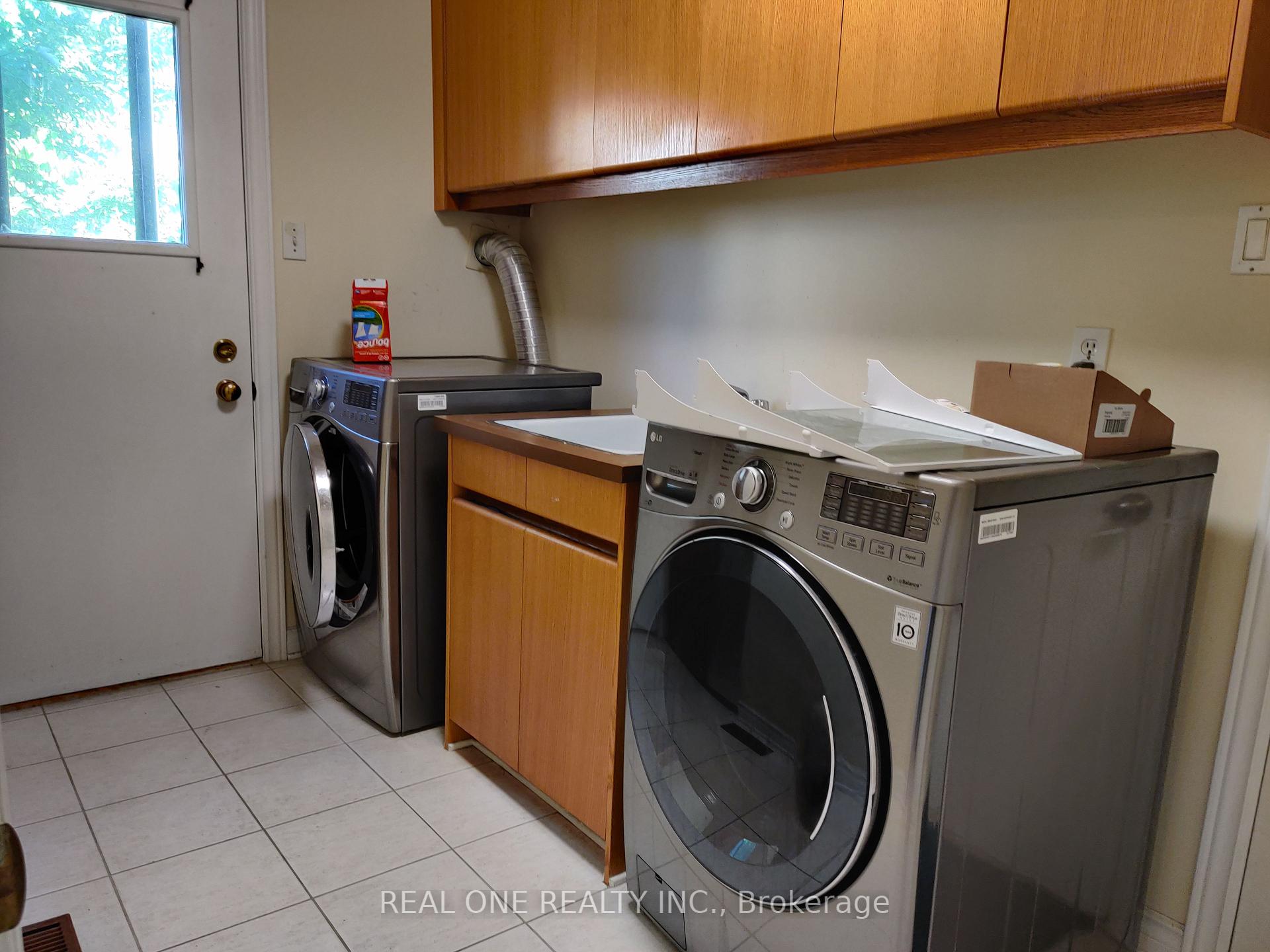 Photo 16 of 26 Addington Square, Markham, Unionville — HOMEH