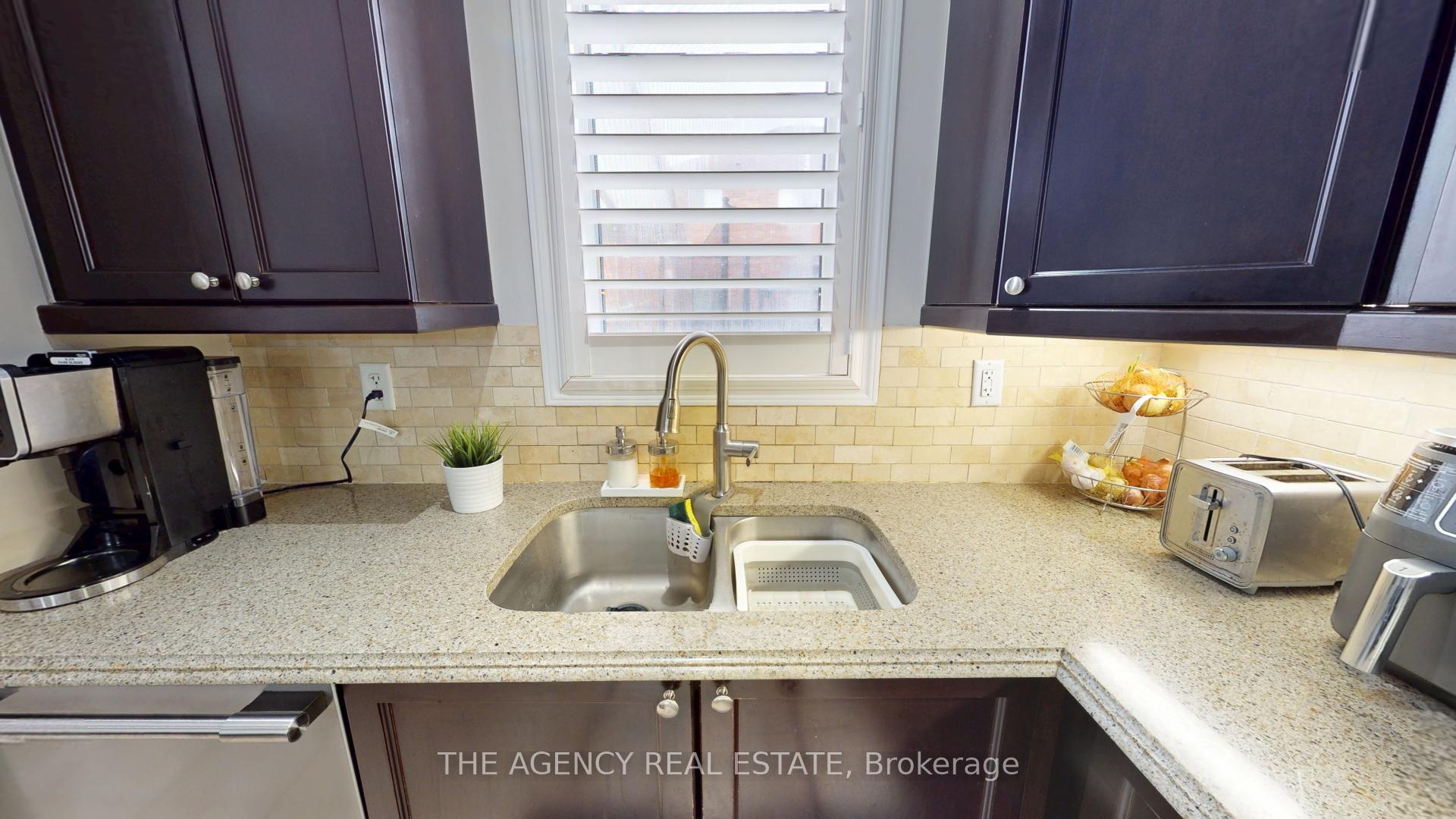 Photo 14 of 346 Schreyer Crescent, Milton, Harrison — HOMEH