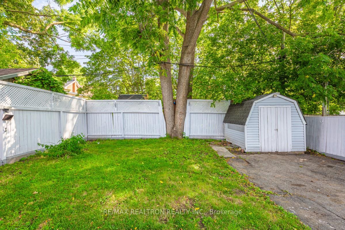 Photo 32 of 207 Centre Street N, Oshawa, O'Neill — HOMEH