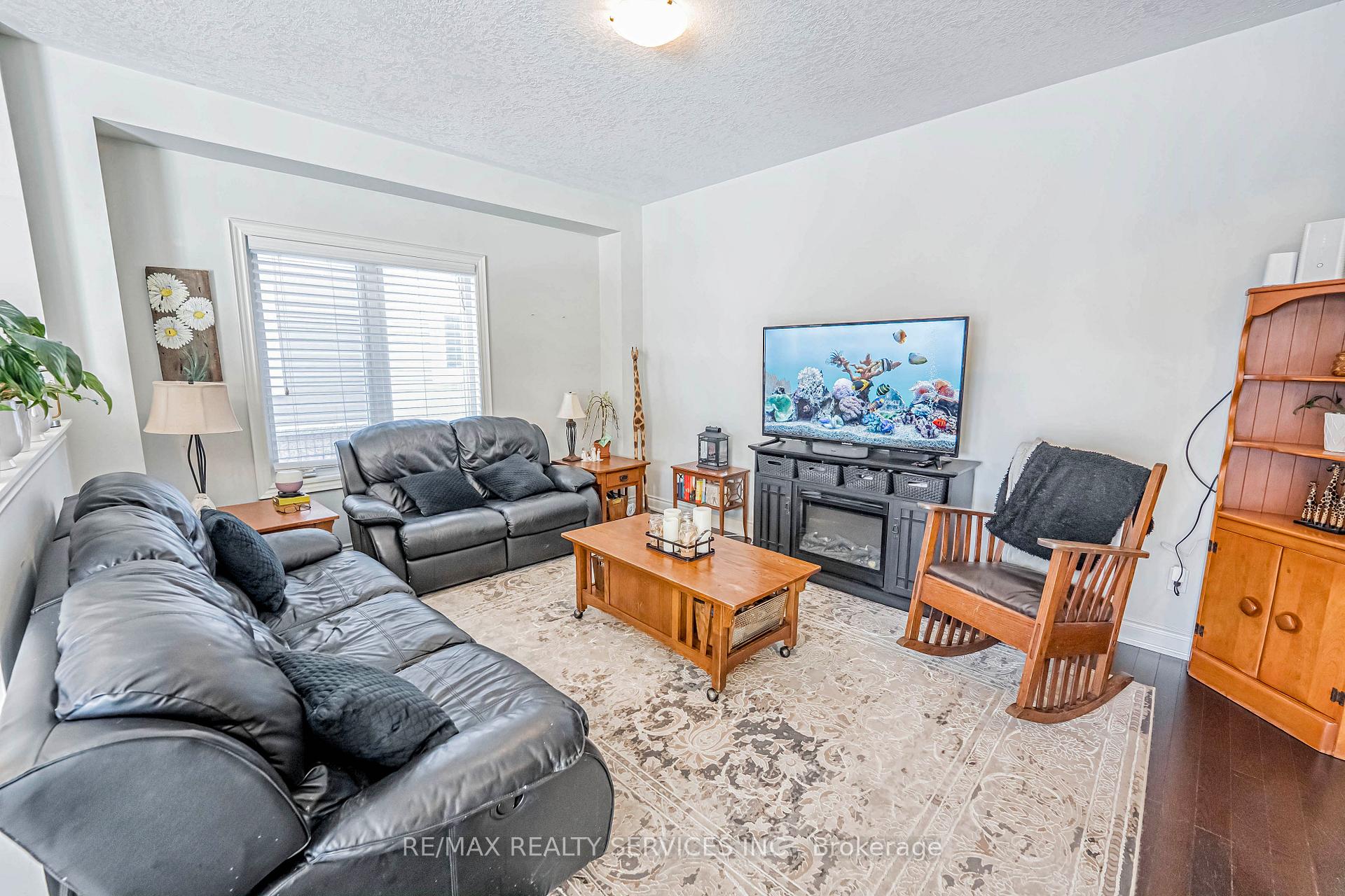 Photo 2 of 203 King Street S, New Tecumseth, Alliston — HOMEH