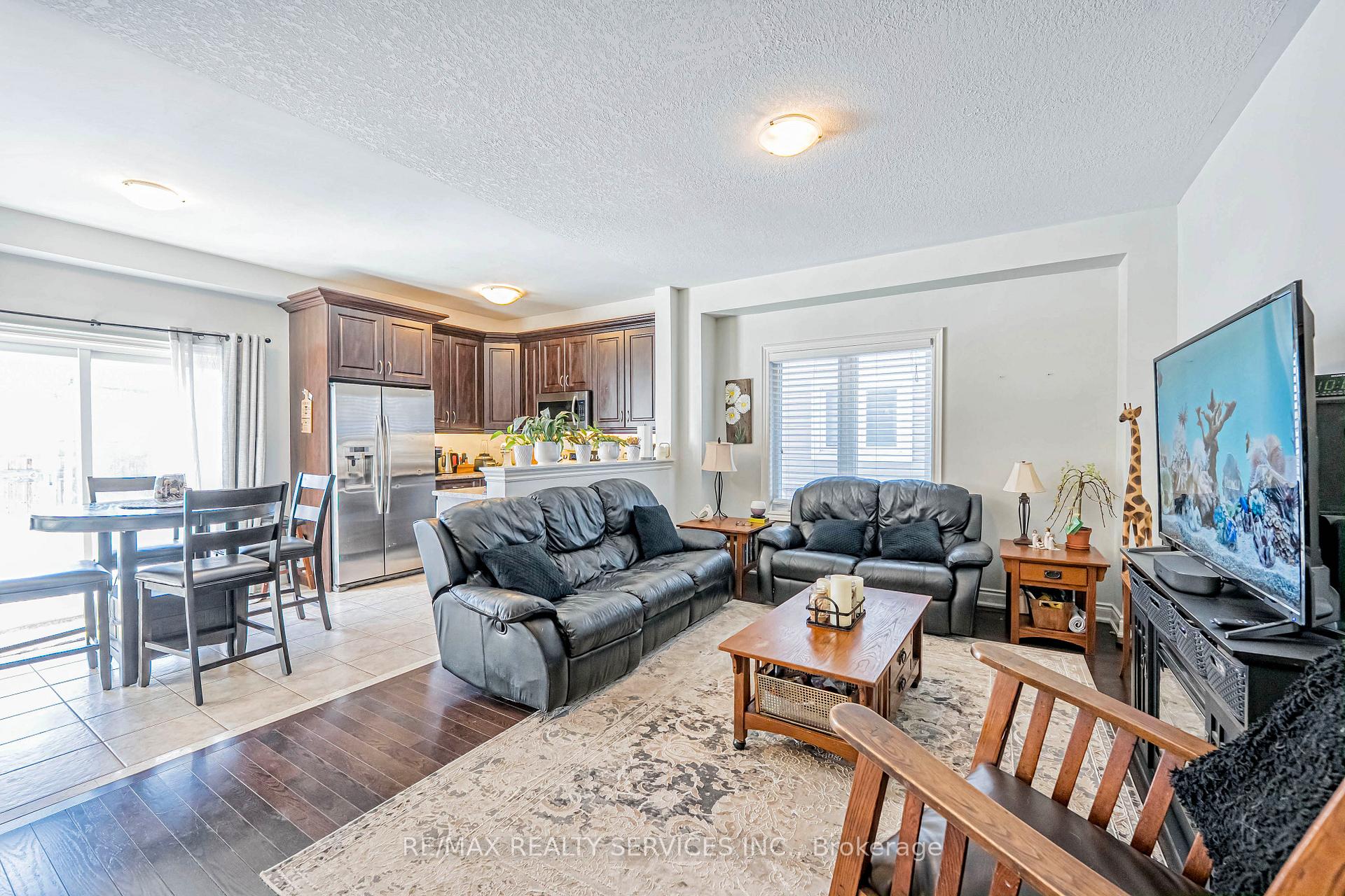 Photo 10 of 203 King Street S, New Tecumseth, Alliston — HOMEH