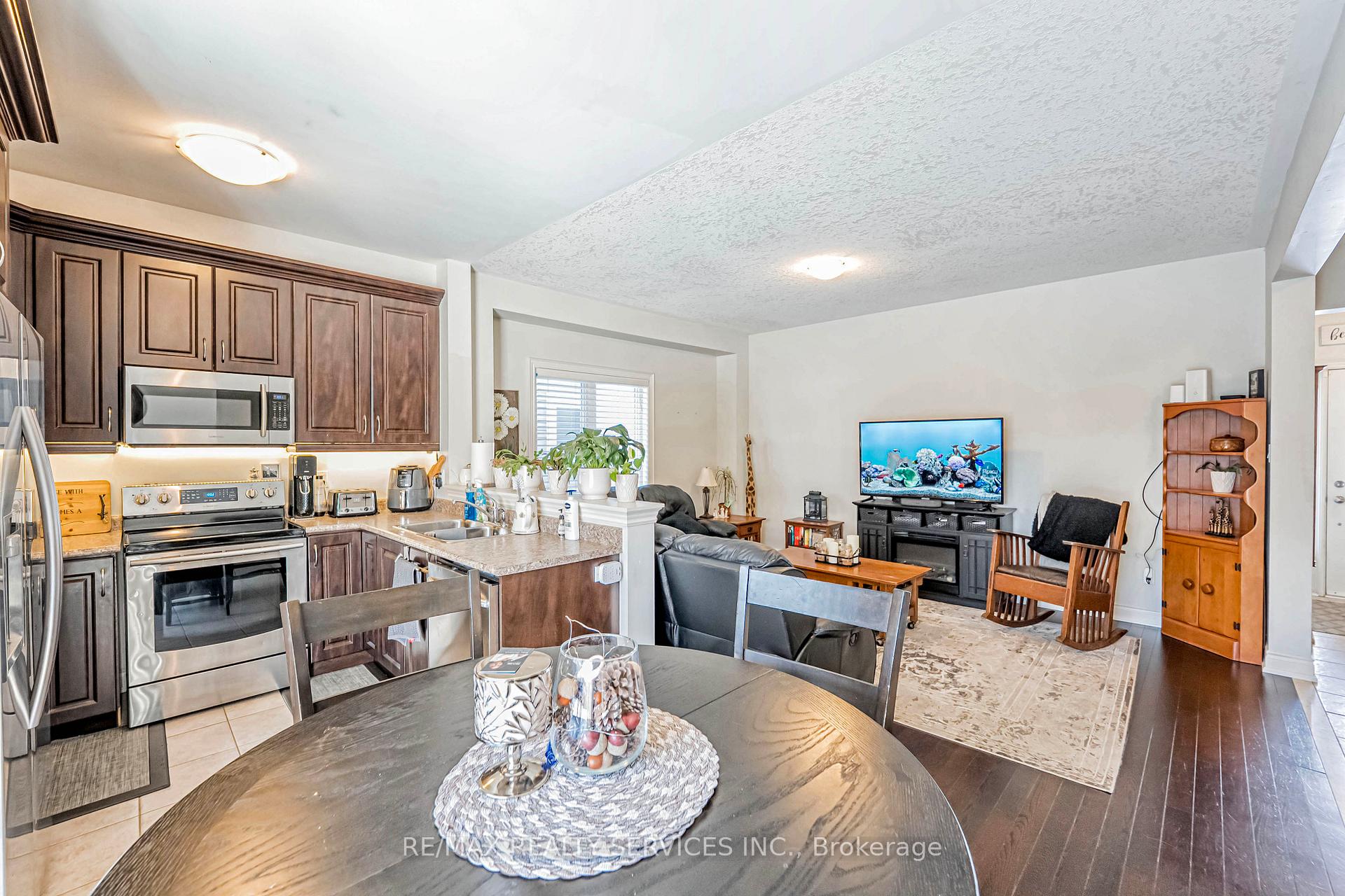 Photo 16 of 203 King Street S, New Tecumseth, Alliston — HOMEH