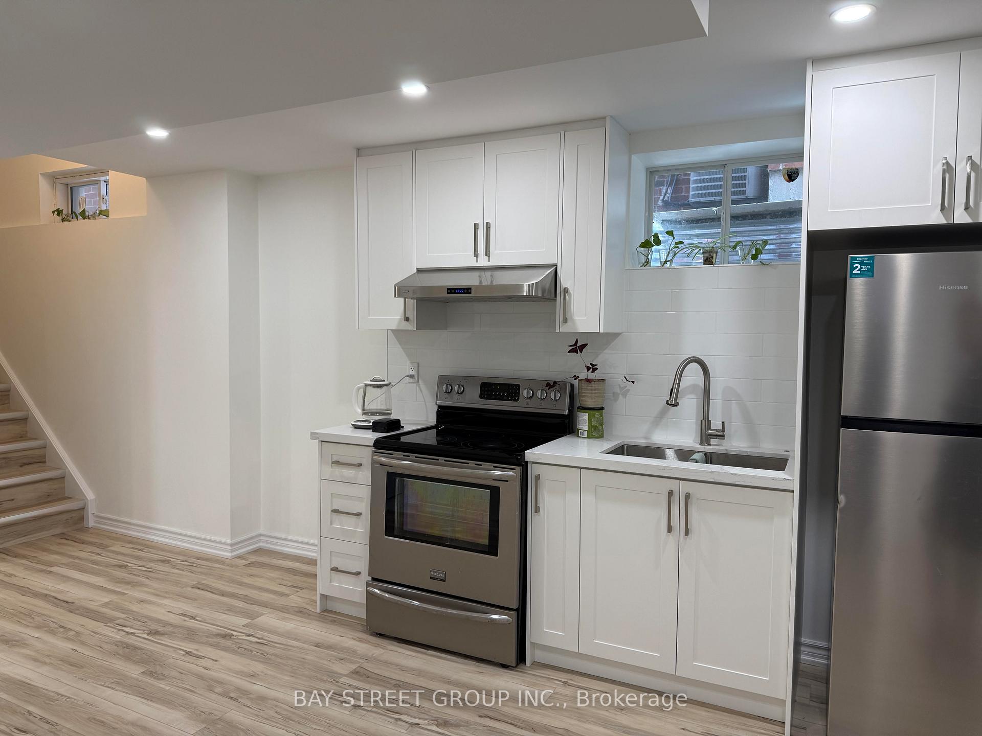 Photo 4 of 15 Reddington Road, Markham, Cedarwood — HOMEH