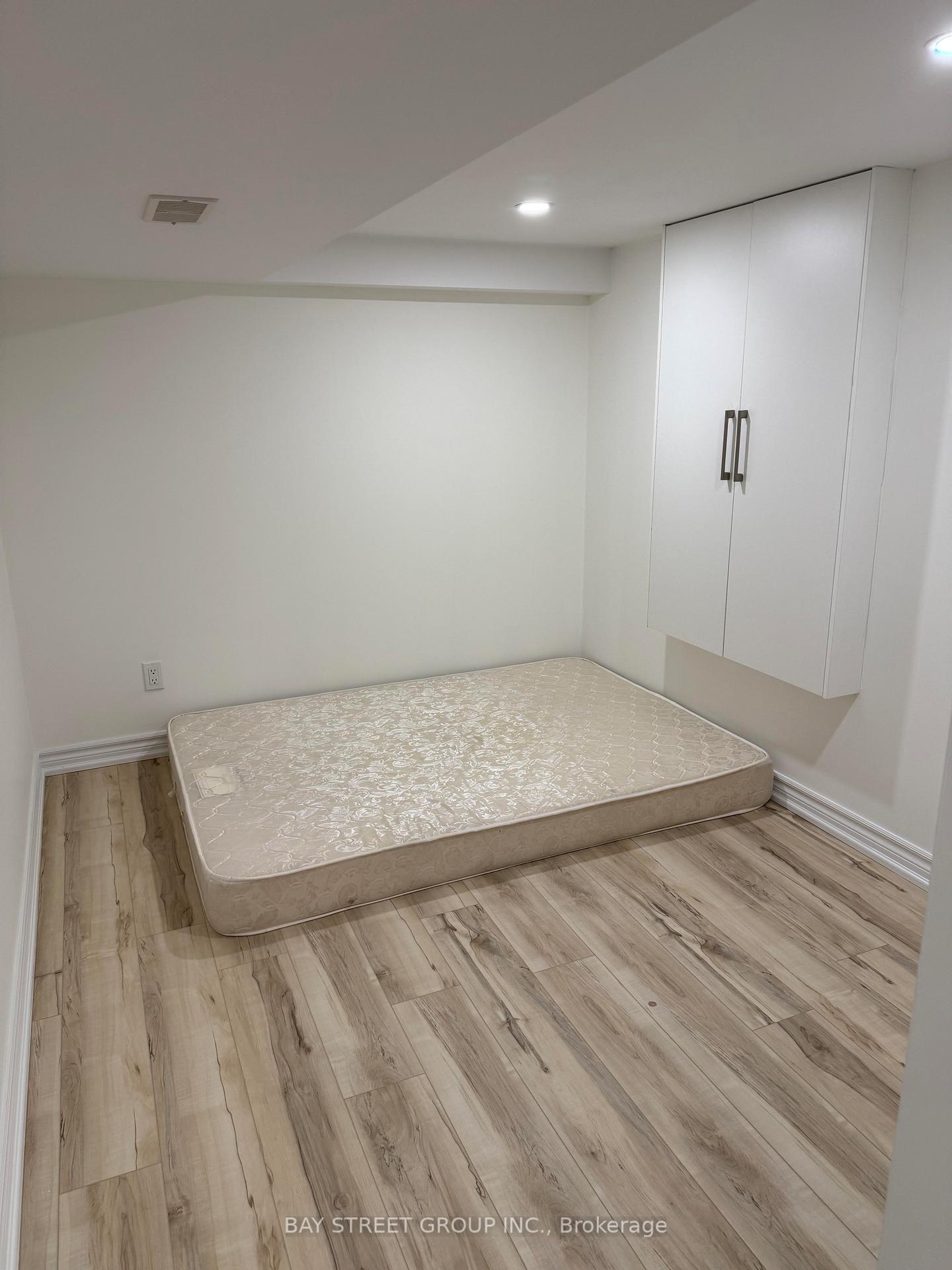 Photo 10 of 15 Reddington Road, Markham, Cedarwood — HOMEH