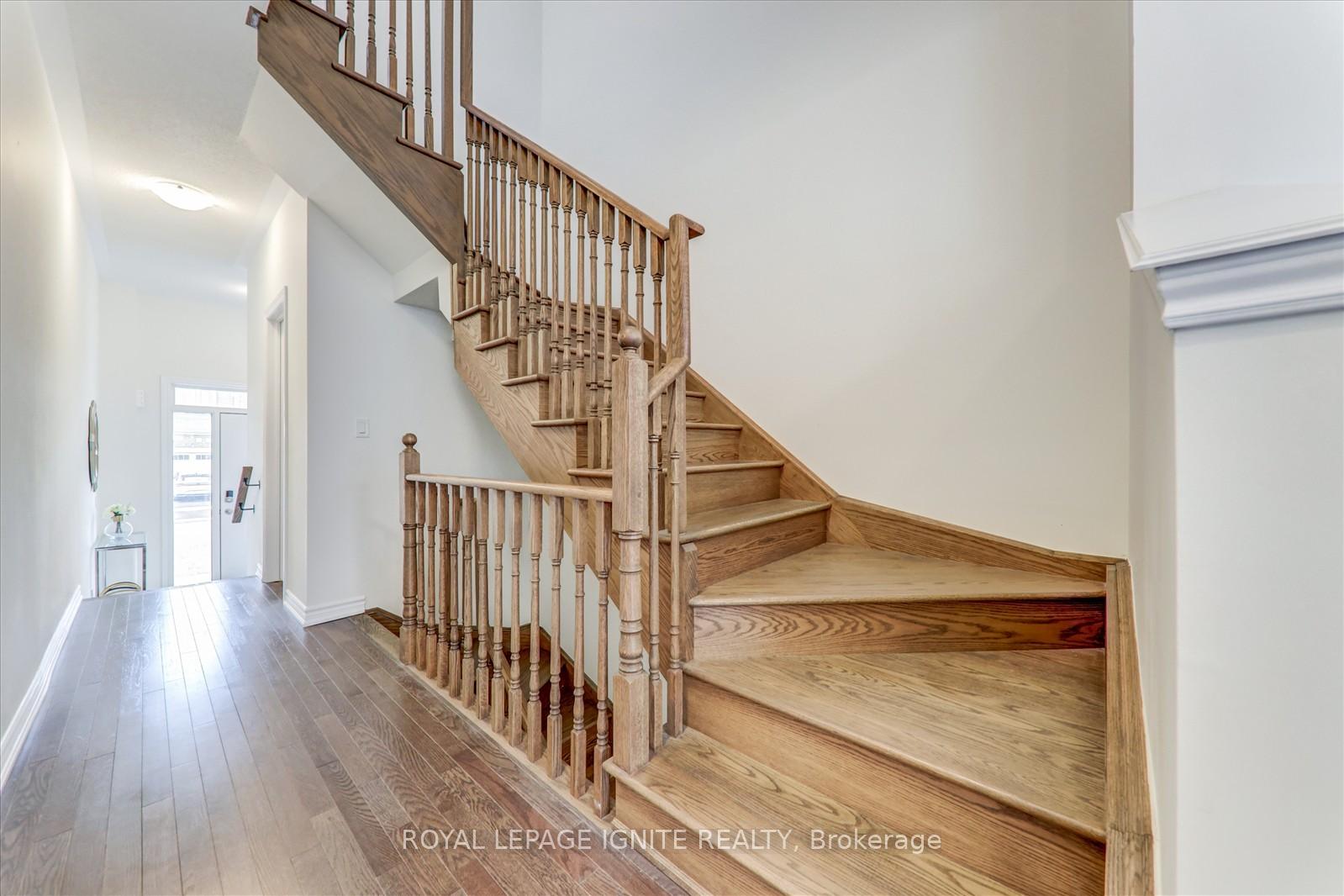 Photo 5 of 1120 Thompson Drive, Oshawa, Kedron — HOMEH
