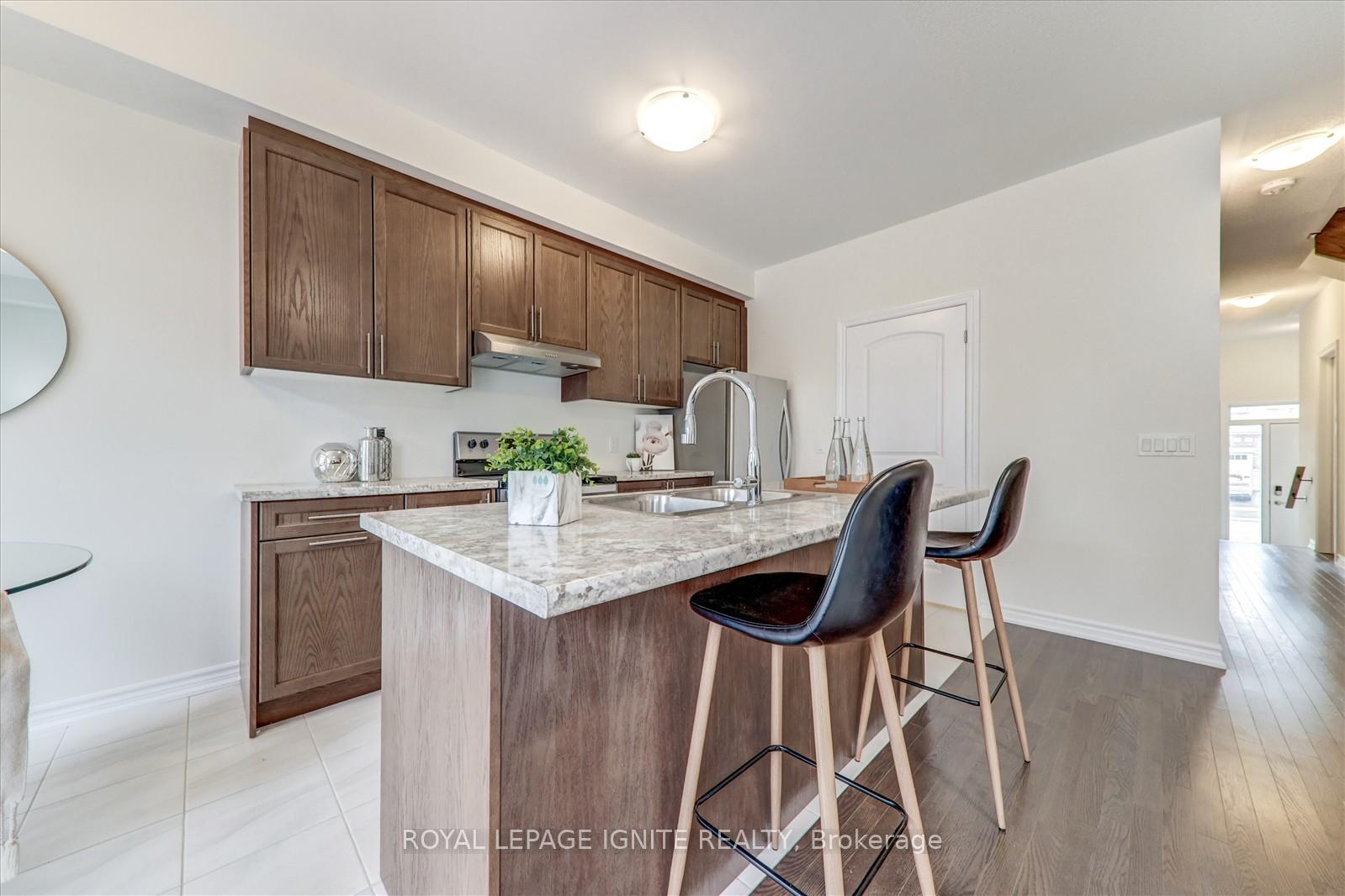 Photo 9 of 1120 Thompson Drive, Oshawa, Kedron — HOMEH