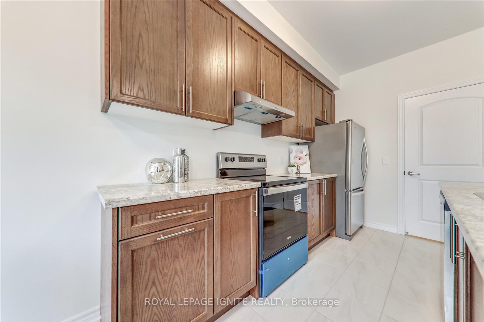 Photo 10 of 1120 Thompson Drive, Oshawa, Kedron — HOMEH