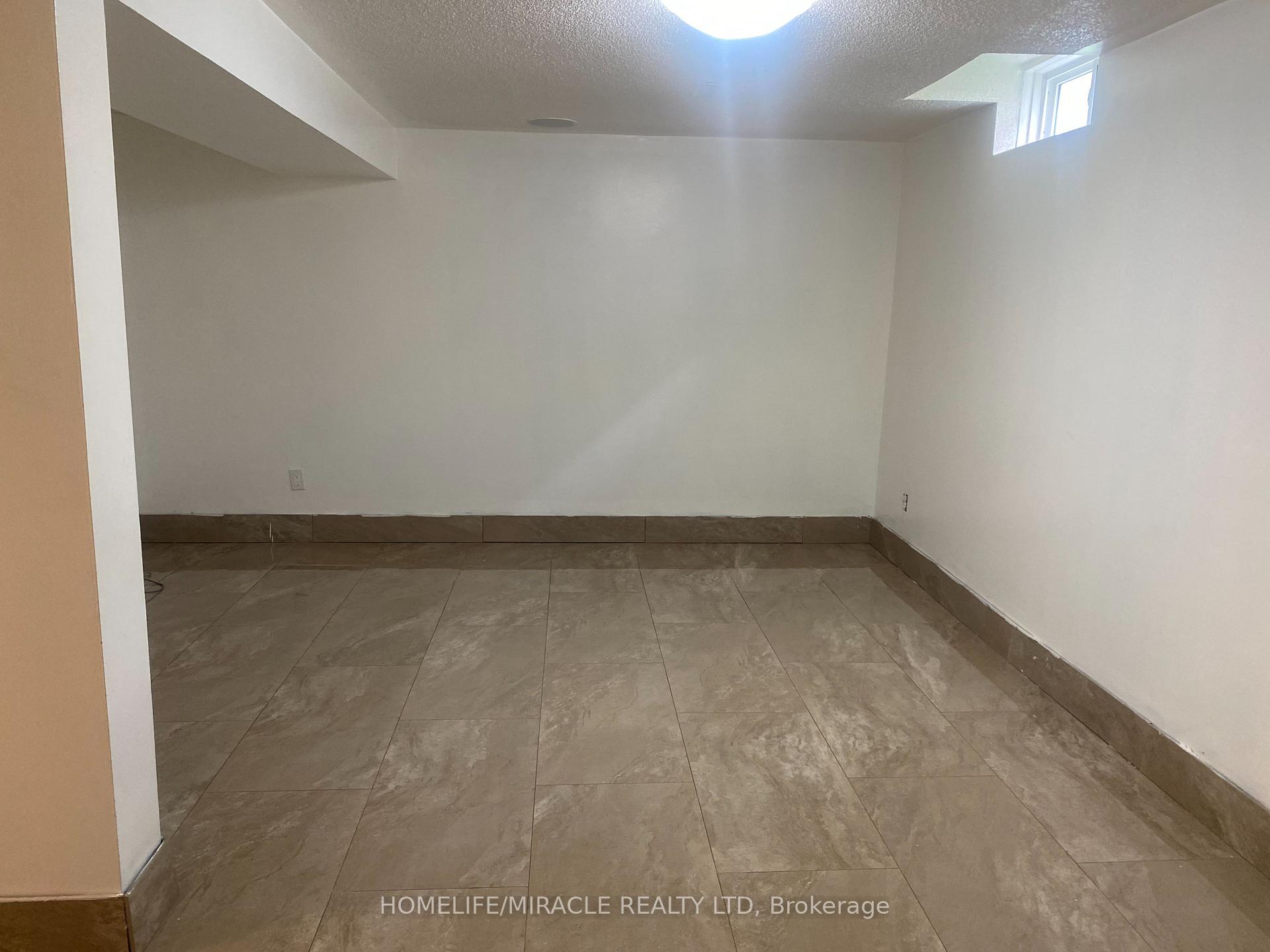 Photo 5 of 1300 Belair Crescent, Oshawa, Eastdale — HOMEH