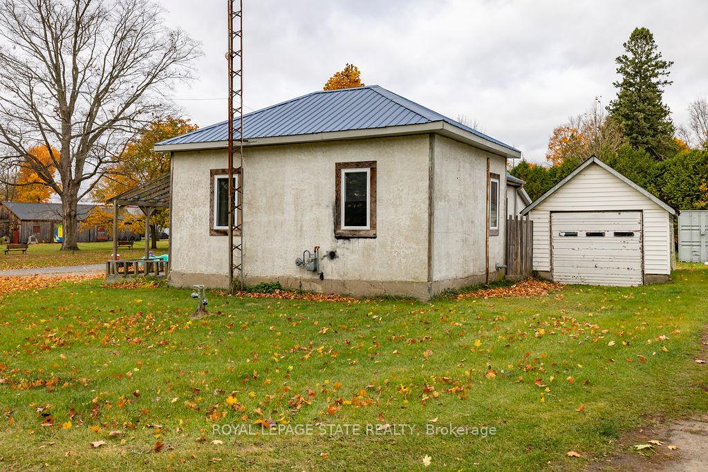 Photo 2 of 13 Broad Lane, Norfolk, Teeterville — HOMEH