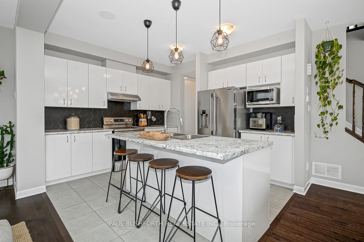 Photo 11 of 245 Aquarium Avenue, Ottawa, Avalon West — HOMEH