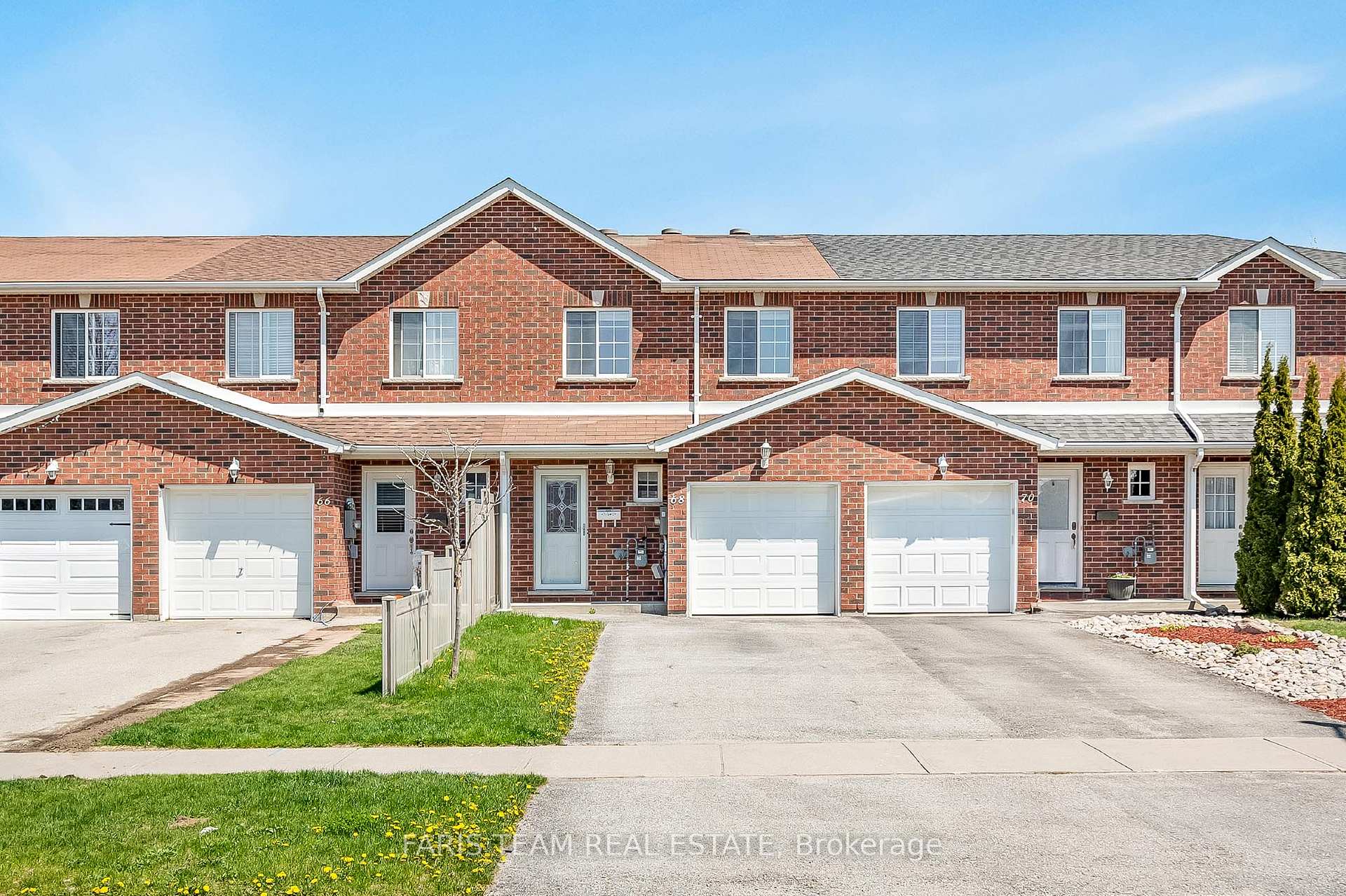 Photo 2 of 68 Michelle Drive, Orillia — HOMEH