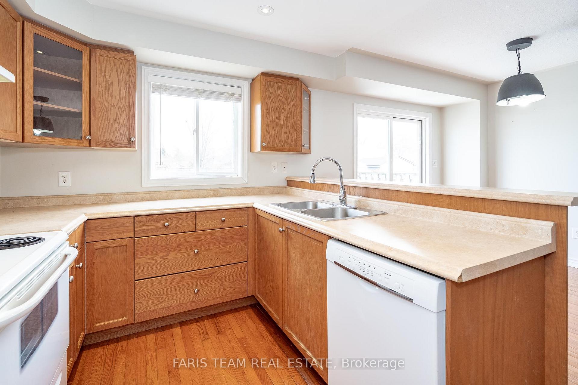 Photo 6 of 68 Michelle Drive, Orillia — HOMEH