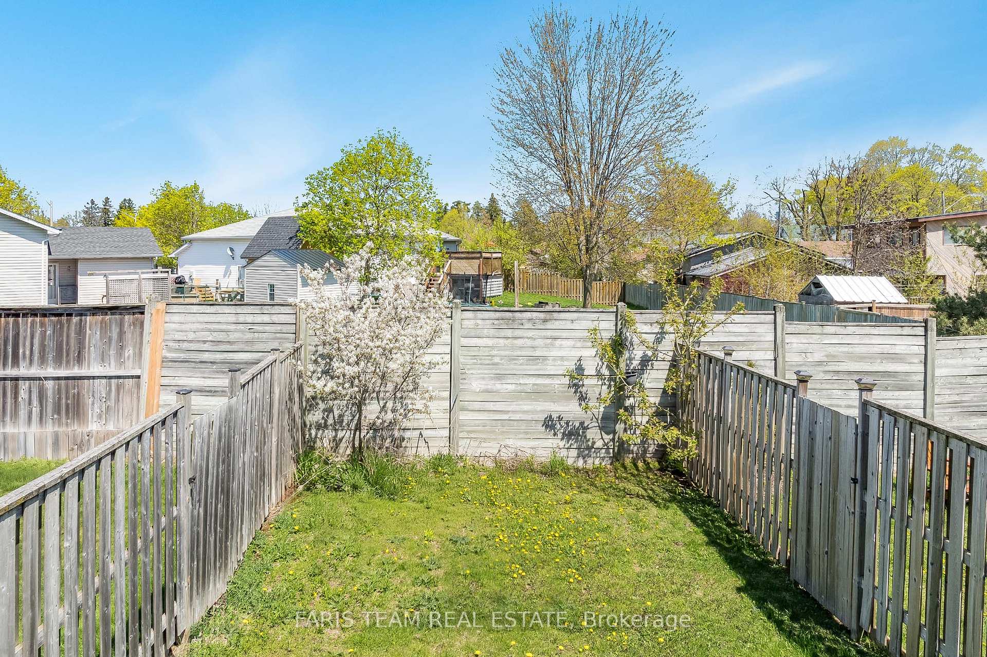 Photo 16 of 68 Michelle Drive, Orillia — HOMEH