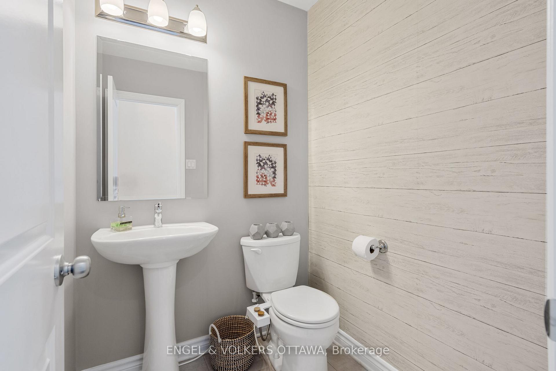 Photo 4 of 6333 Renaud Road, Ottawa, Mer Bleue/Bradley Estates/Anderson Park — HOMEH