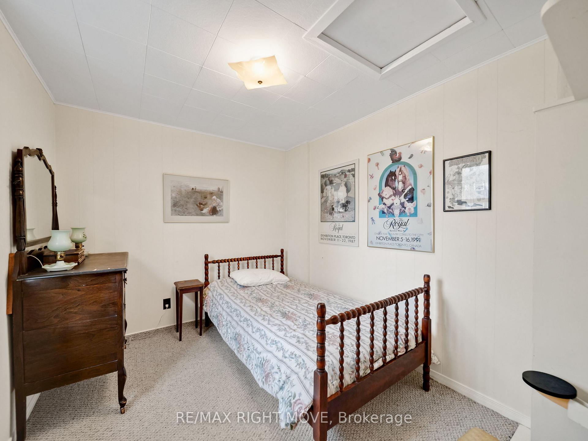 Photo 8 of 380 Peter Street N, Orillia — HOMEH