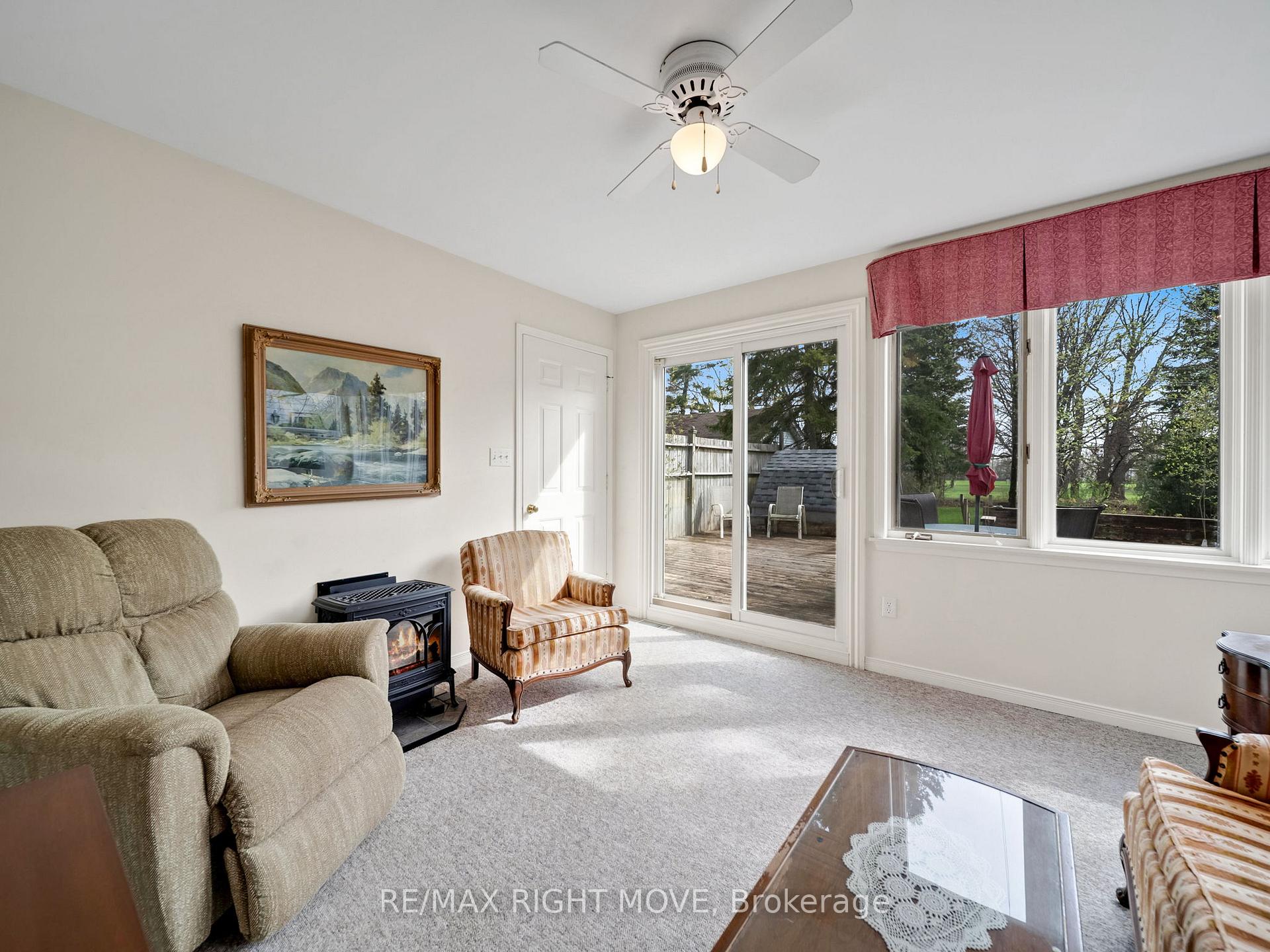 Photo 10 of 380 Peter Street N, Orillia — HOMEH