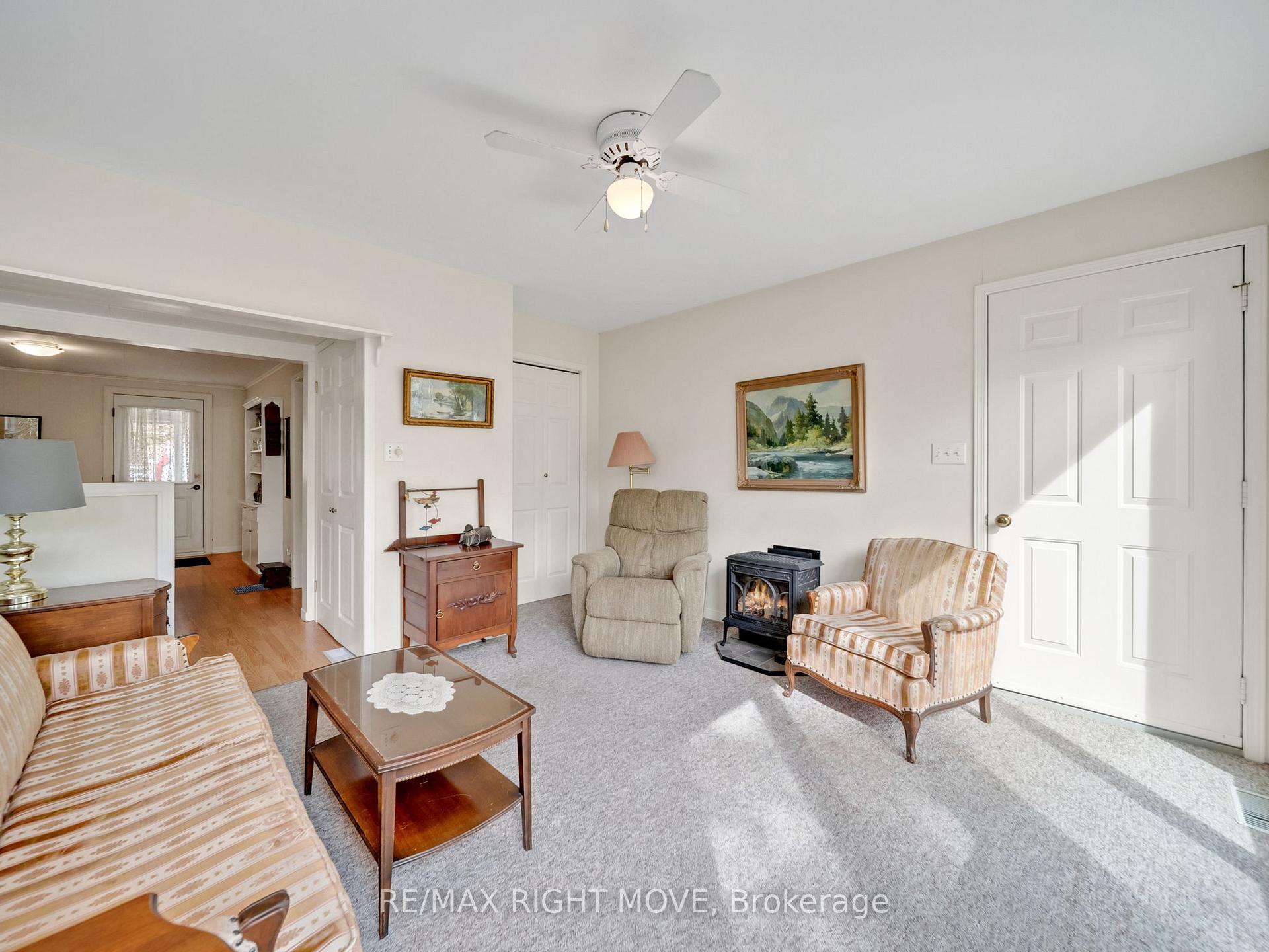Photo 12 of 380 Peter Street N, Orillia — HOMEH