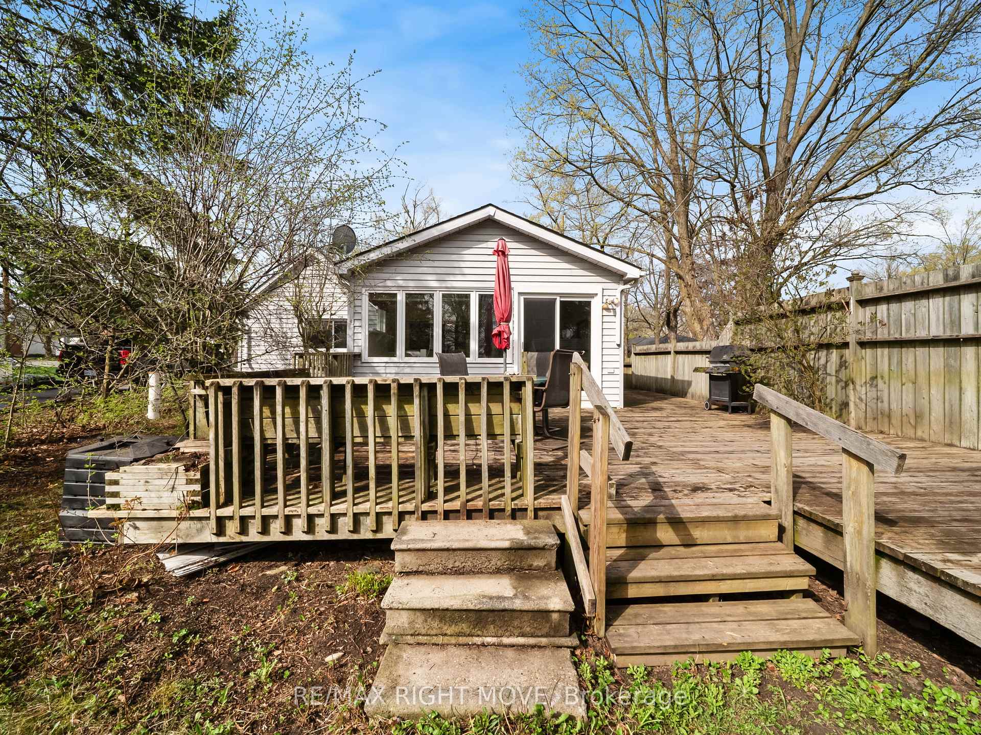 Photo 18 of 380 Peter Street N, Orillia — HOMEH