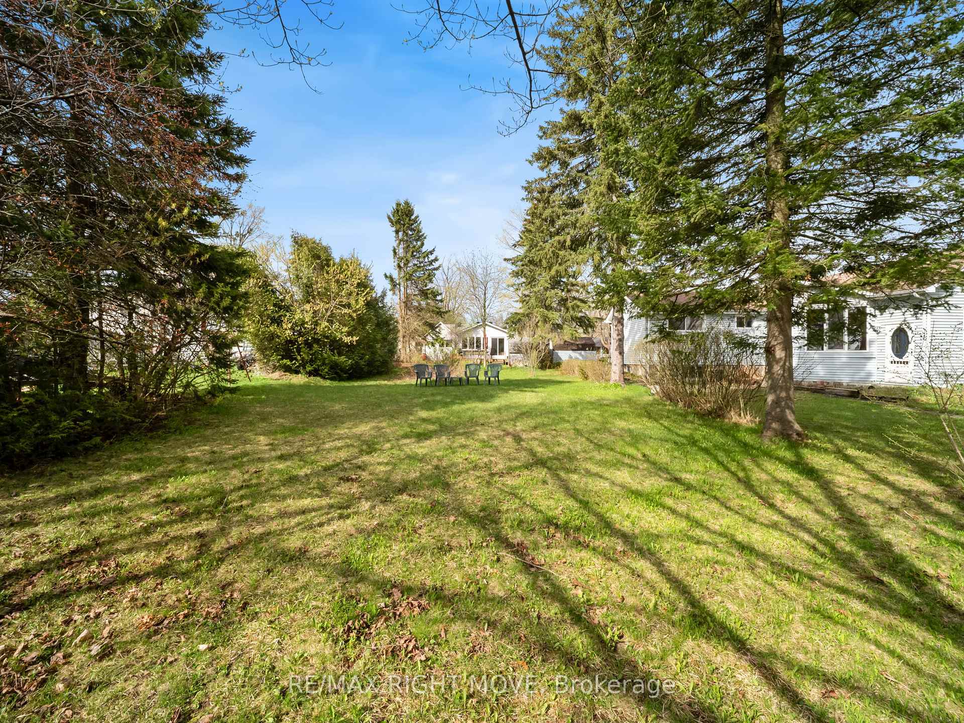 Photo 23 of 380 Peter Street N, Orillia — HOMEH