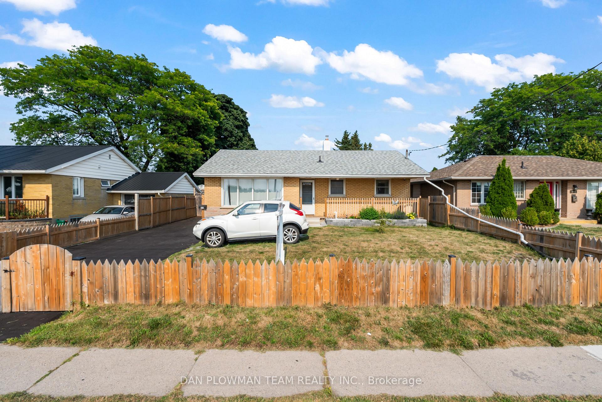 Photo 4 of 641 Stevenson Road N, Oshawa, McLaughlin — HOMEH
