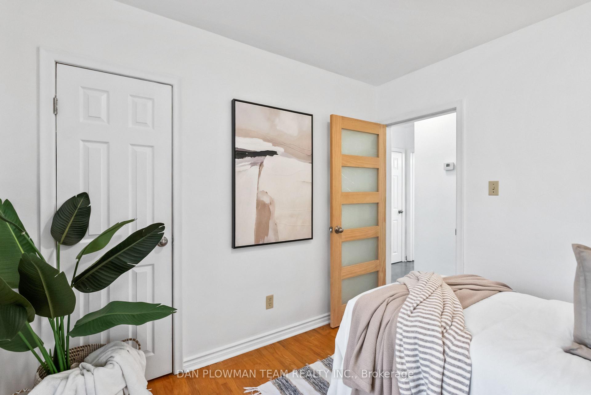 Photo 25 of 641 Stevenson Road N, Oshawa, McLaughlin — HOMEH
