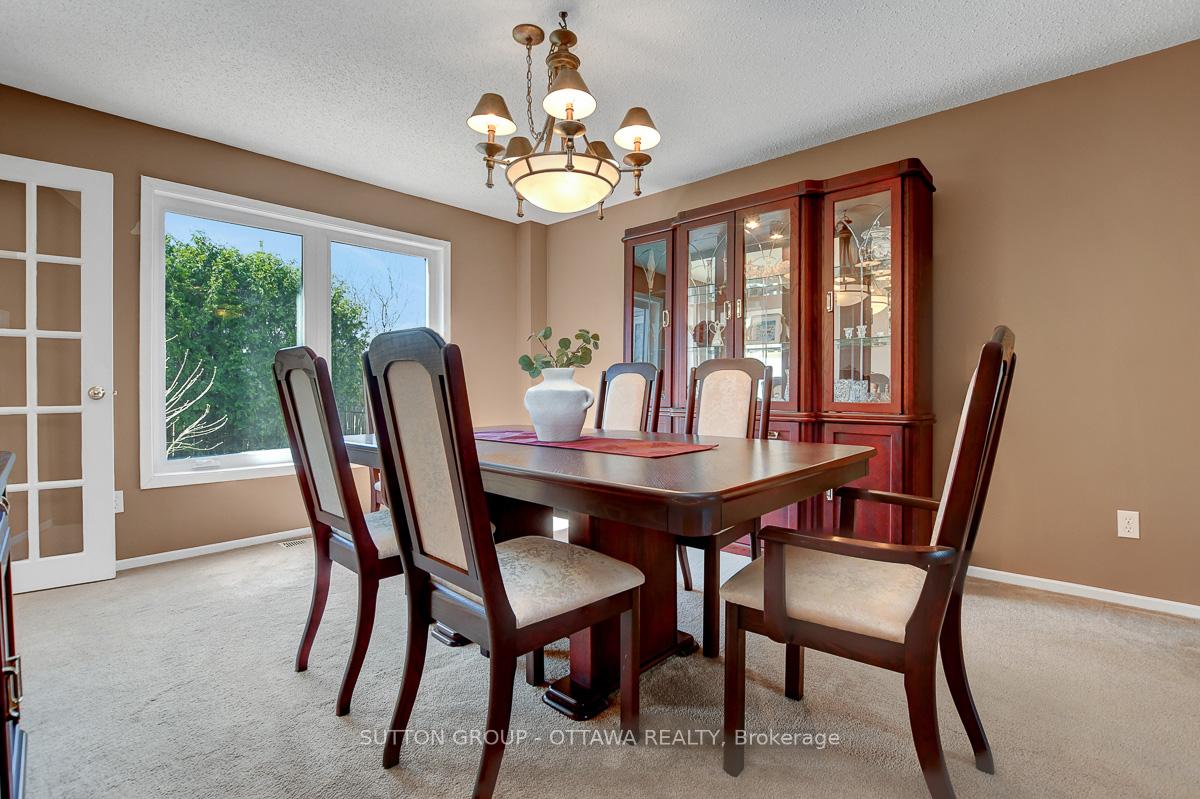 Photo 9 of 1016 Deauville Crescent, Ottawa, Orleans Wood — HOMEH