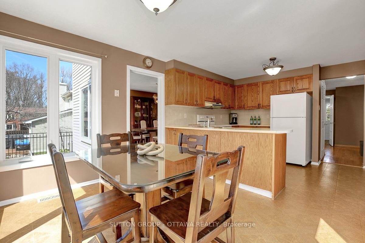Photo 19 of 1016 Deauville Crescent, Ottawa, Orleans Wood — HOMEH
