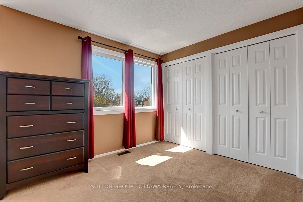 Photo 23 of 1016 Deauville Crescent, Ottawa, Orleans Wood — HOMEH
