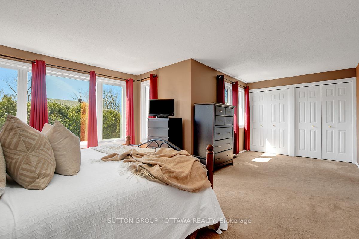 Photo 27 of 1016 Deauville Crescent, Ottawa, Orleans Wood — HOMEH