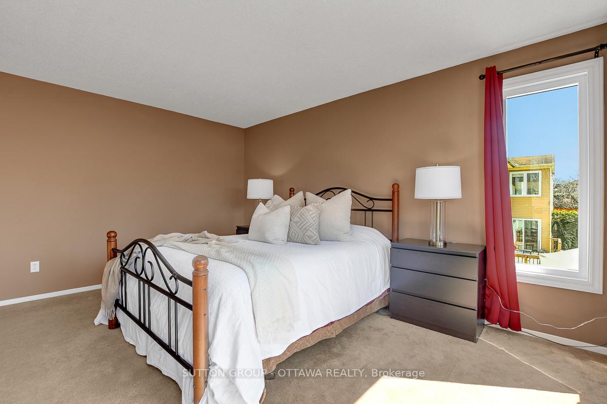 Photo 28 of 1016 Deauville Crescent, Ottawa, Orleans Wood — HOMEH