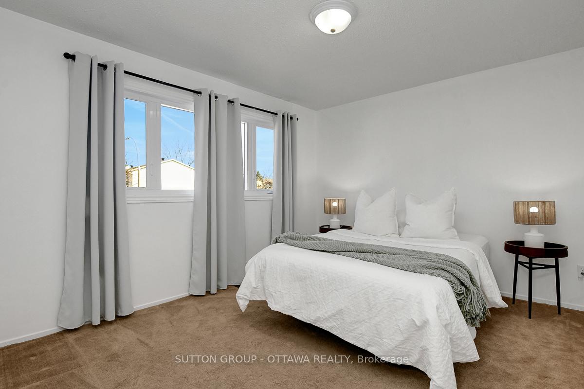 Photo 33 of 1016 Deauville Crescent, Ottawa, Orleans Wood — HOMEH