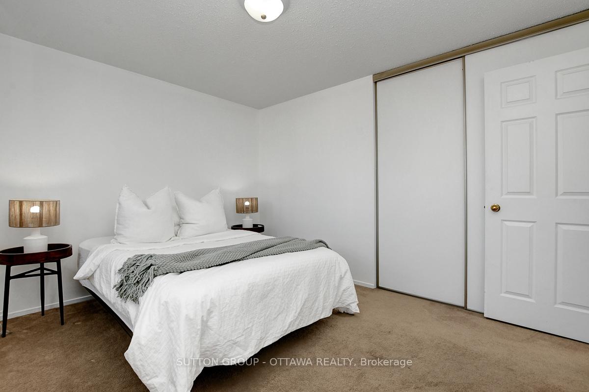 Photo 34 of 1016 Deauville Crescent, Ottawa, Orleans Wood — HOMEH