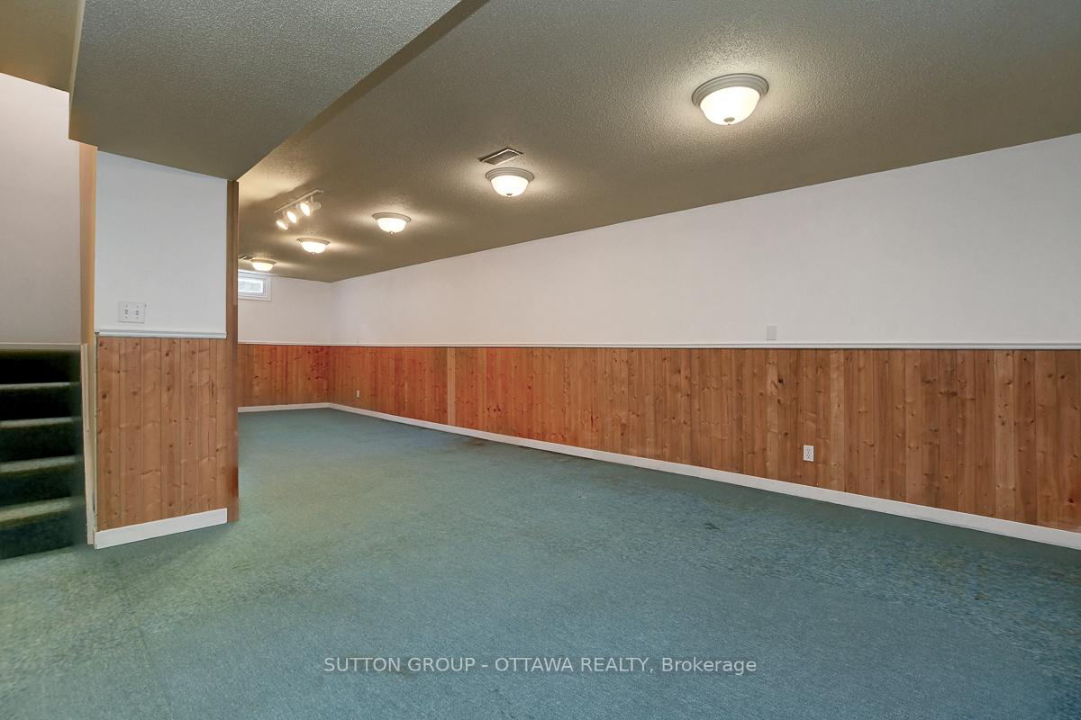 Photo 39 of 1016 Deauville Crescent, Ottawa, Orleans Wood — HOMEH