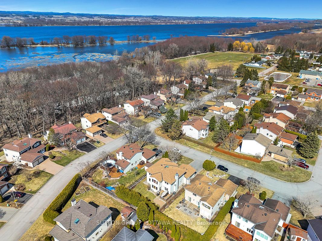 Photo 49 of 1016 Deauville Crescent, Ottawa, Orleans Wood — HOMEH