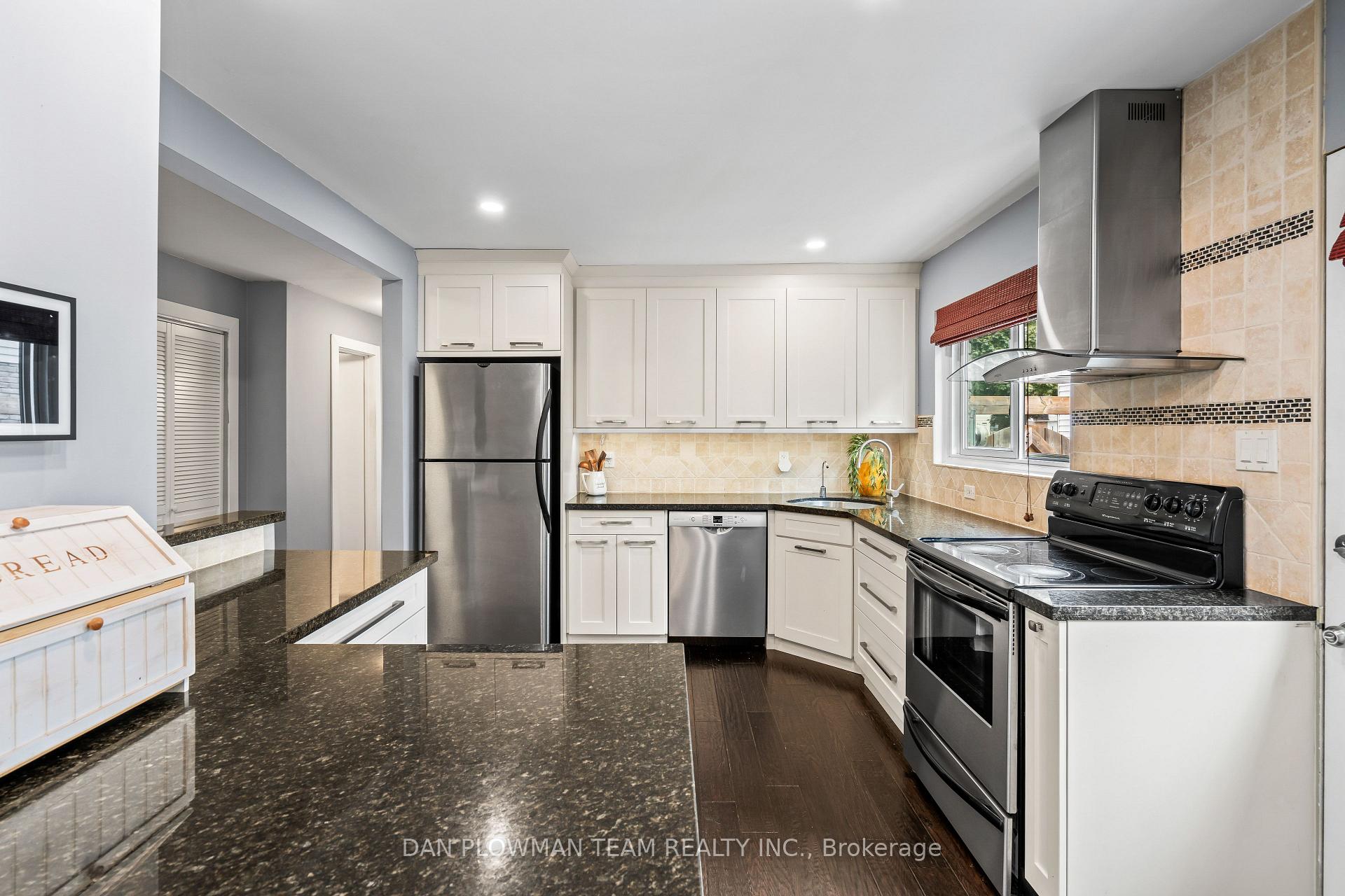 Photo 8 of 1264 Venus Crescent, Oshawa, Lakeview — HOMEH